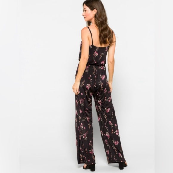 EUC XL Jumpsuit Black with floral print. - Picture 2 of 12